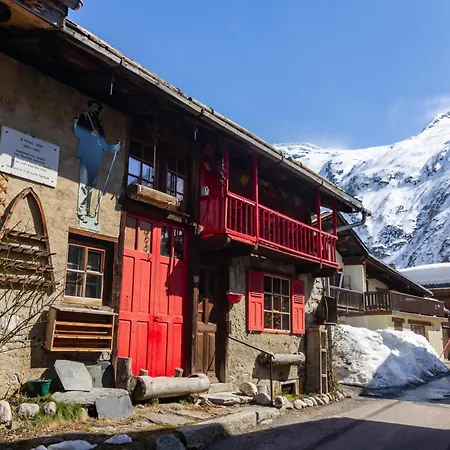 Seracs 2 - Happy Chamonix Mont Blanc